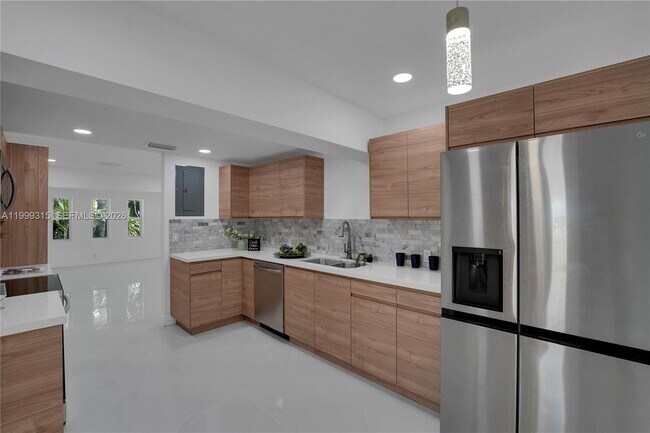 Foto del edificio - 1137 SW 8th Ave