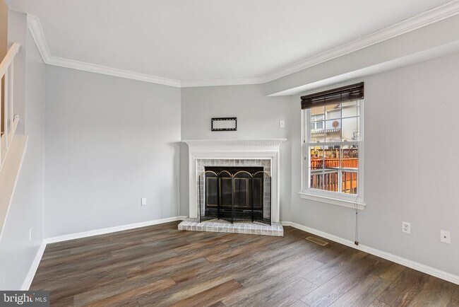 Foto del edificio - 1305 Riverwood Way