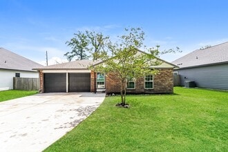 Building Photo - 28914 Champion Oaks Dr