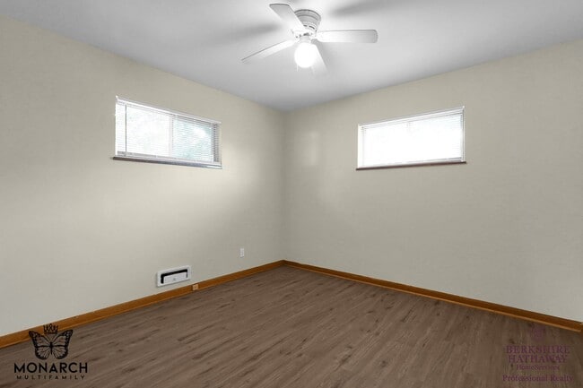 Building Photo - 3 Bedroom Home For Rent