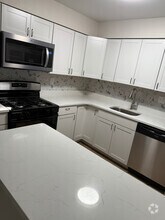 Building Photo - 2707 S 76th St