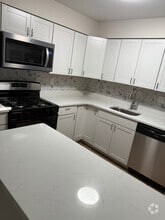 Building Photo - 2707 S 76th St
