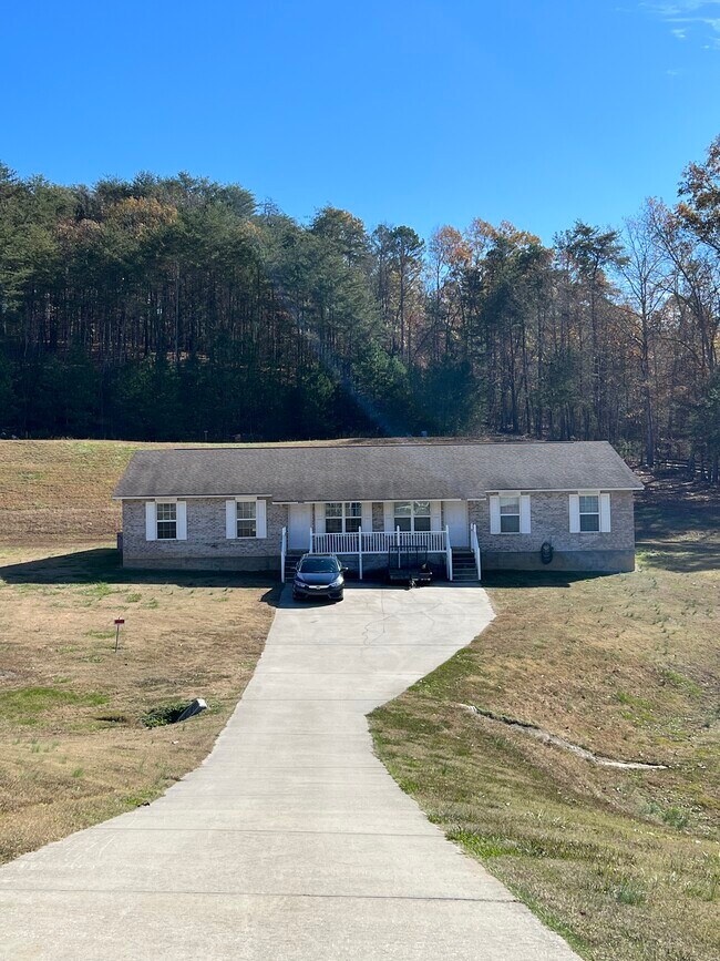 Foto del edificio - 8302 Shawn Ridge Dr