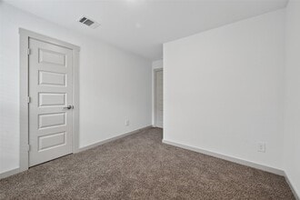 Building Photo - 6902 Halifax Harvest Ln