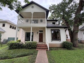 Building Photo - 1204 W 39th St