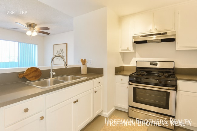 Foto del edificio - 5011 Monte Vista St