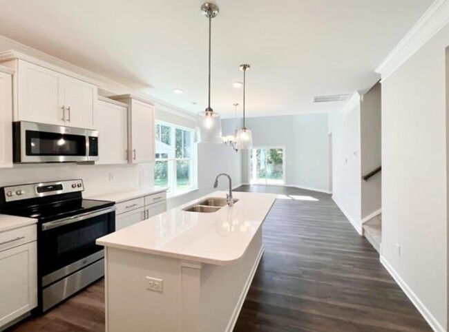 Building Photo - 325 Dipsea Spg