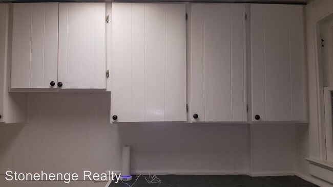 Building Photo - 2 br, 1 bath House - 916 Clay