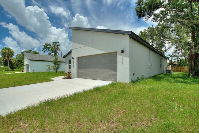Foto del edificio - 3310 Traverse Ave