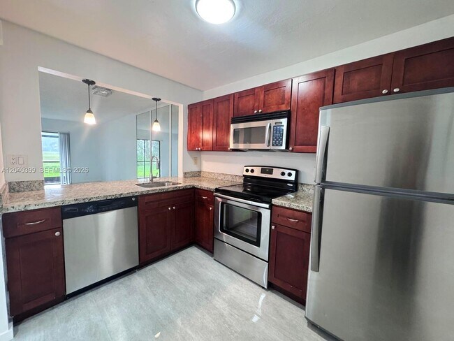 Foto del edificio - 10325 NW 11th St