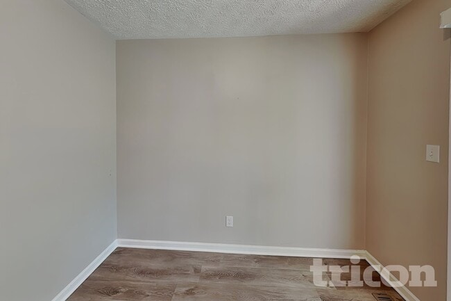 Building Photo - 6907 Tartan Ct