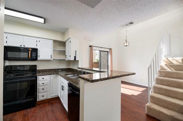 Foto del edificio - 4748 Old Bent Tree Ln