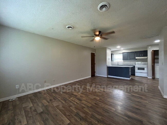 Photo - 1603 Juniper Cir Apartment