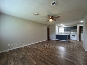 Building Photo - 1605 Juniper Cir