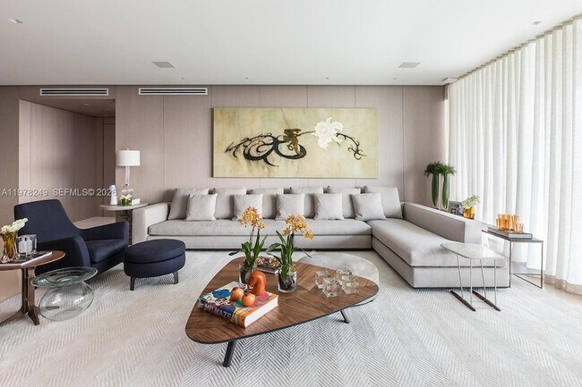 Foto del edificio - 10201 Collins Ave