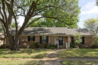Building Photo - 1307 Glen Cove Dr