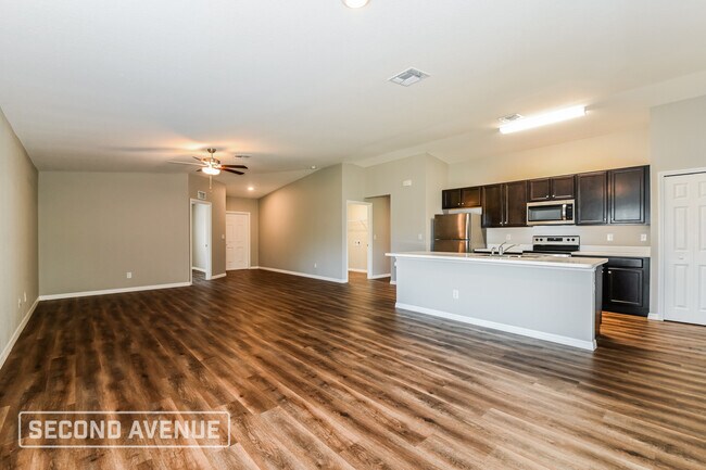 Foto del edificio - 2343 Briarwood St