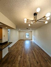 Building Photo - 3134 Plaza Terrace Dr