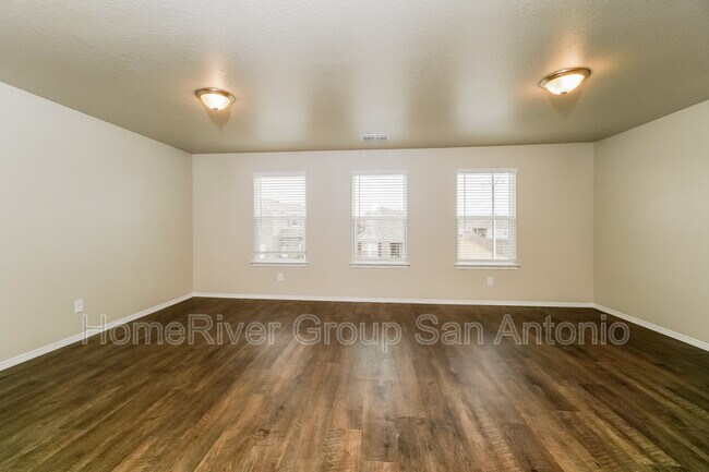 Building Photo - 241 Savage St