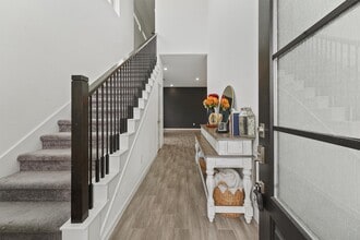 Building Photo - 4925 Chester Lk Ln