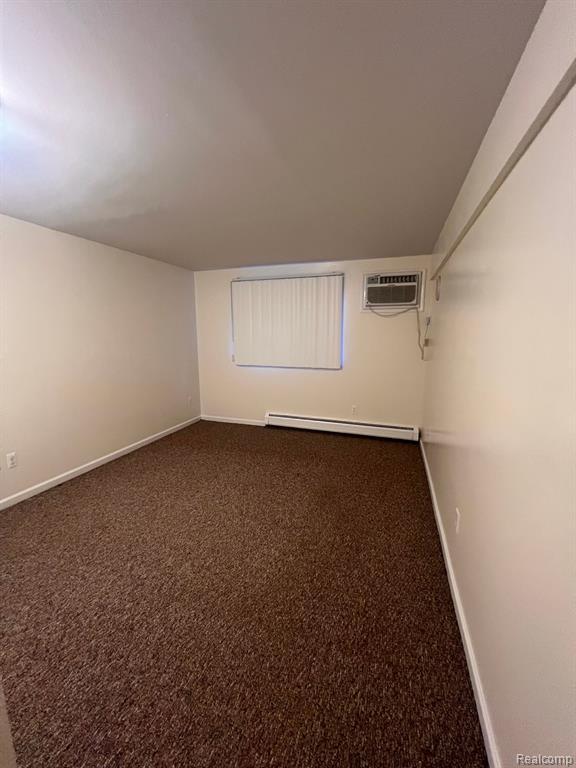 Foto del edificio - 7346 Central St
