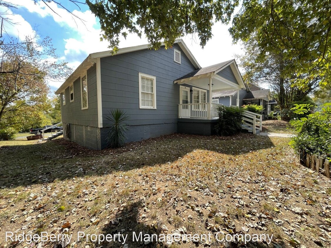 2 br, 1 bath House 18 N McLin Rd House Rental in Rome, GA