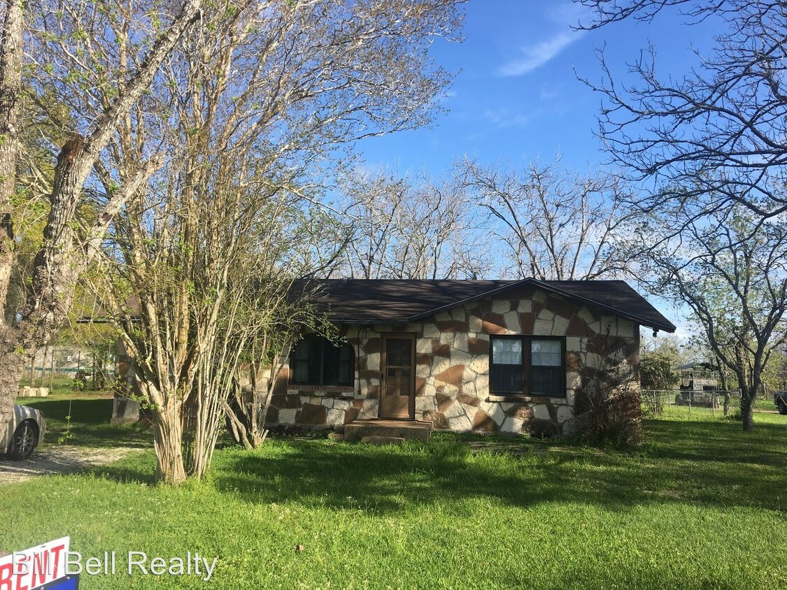 Foto principal - 3 br, 2 bath House - 2501 Horn Rd