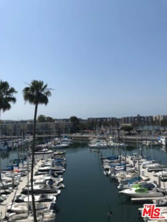 Building Photo - 4267 Marina City Dr