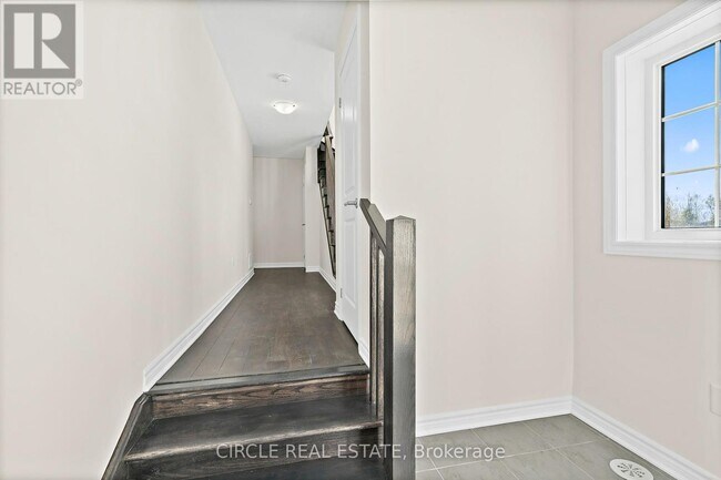 Building Photo - 305-305 Garner Rd