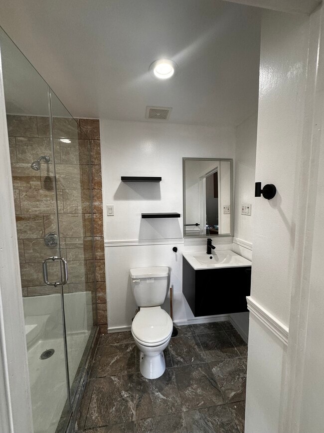 baño - 180 Summerfield Ave