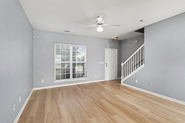 Building Photo - 1231 Joannas Ct