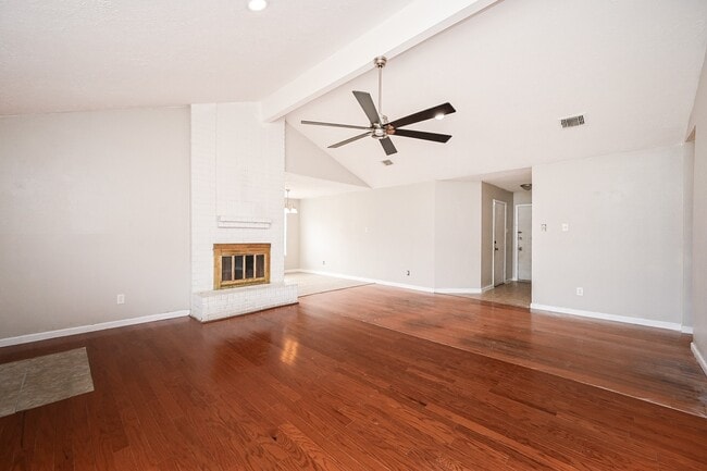 Foto del edificio - 1114 Blue Diamond Dr