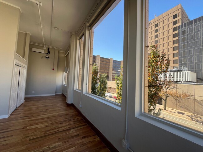 Foto del edificio - 154 N Topeka St