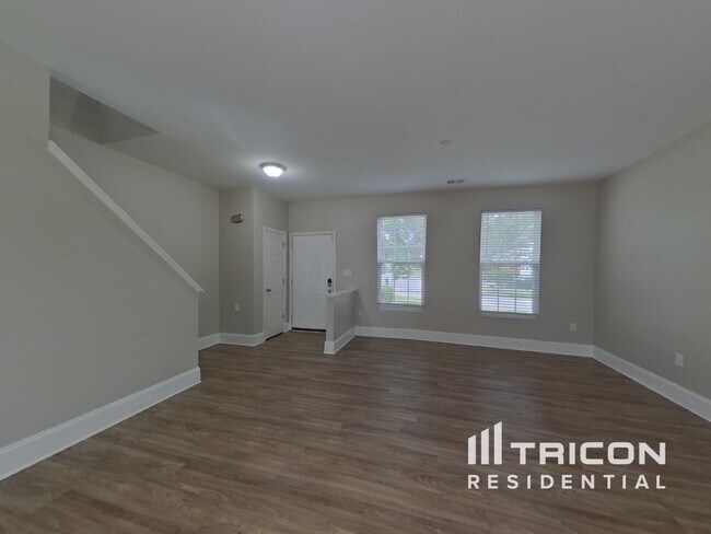 Foto del edificio - 2426 Highland Park Dr
