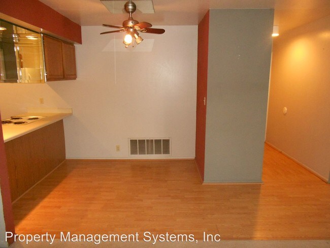 Building Photo - 4842 S Highland Cir