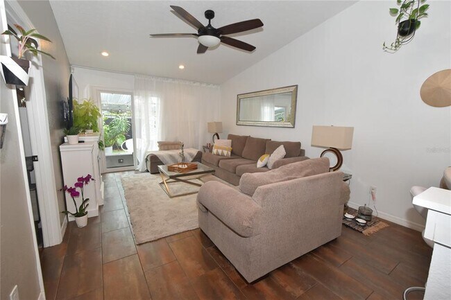 Foto del edificio - 3906 Carroll Cypress Ct
