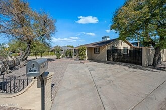 Building Photo - 2601 N 51st St