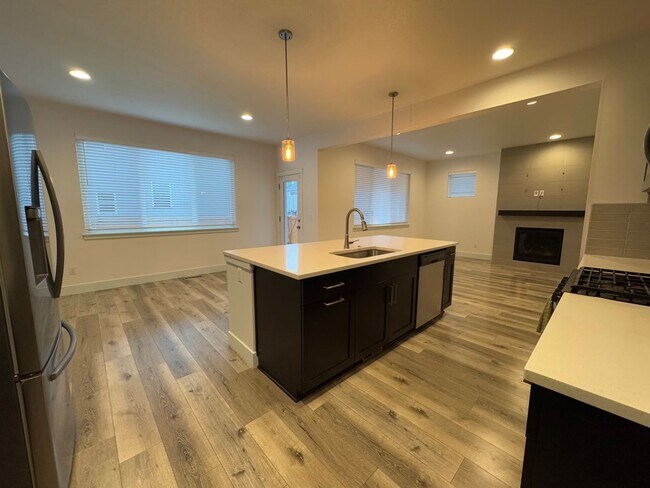 Foto del edificio - 910 SW 213th Ave