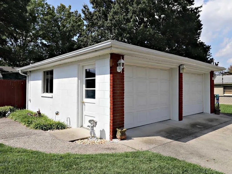 Building Photo - 4410 Estate Dr