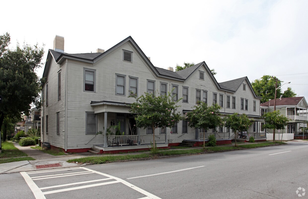 1300 Price St, Savannah, GA 31401 Apartments in Savannah, GA