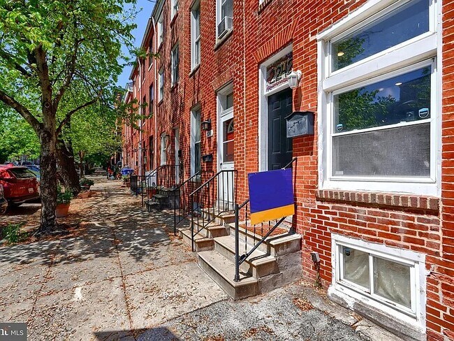 Foto del edificio - 2242 E Fairmount Ave