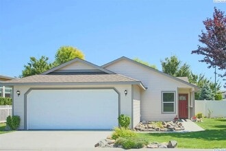 Building Photo - 1580 Brittlebush Ln