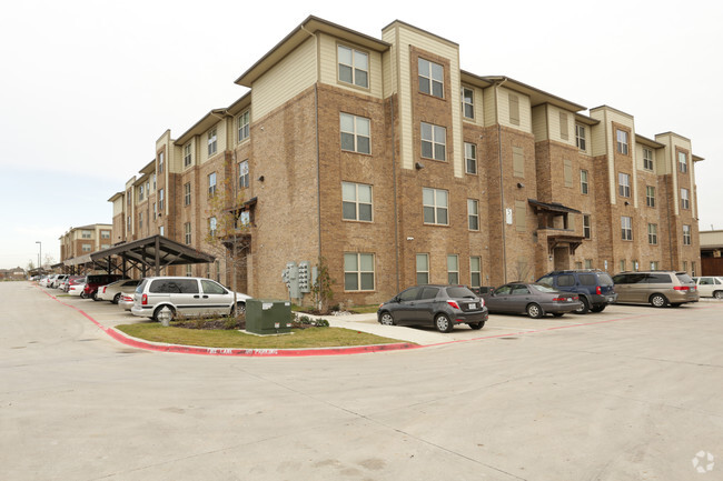 Foto del edificio - Evergreen at Arbor Hills