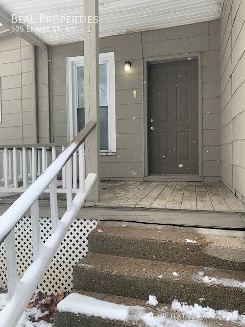 Building Photo - 505 Emmet St