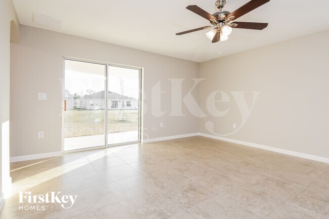 Building Photo - 618 Lindbergh Wy