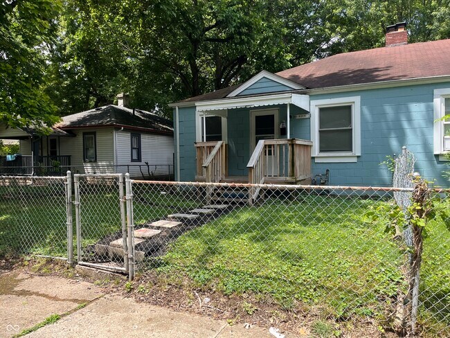 Building Photo - 4260 Norwaldo Ave