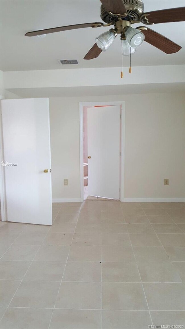 Foto del edificio - 14230 NW 22nd Ave