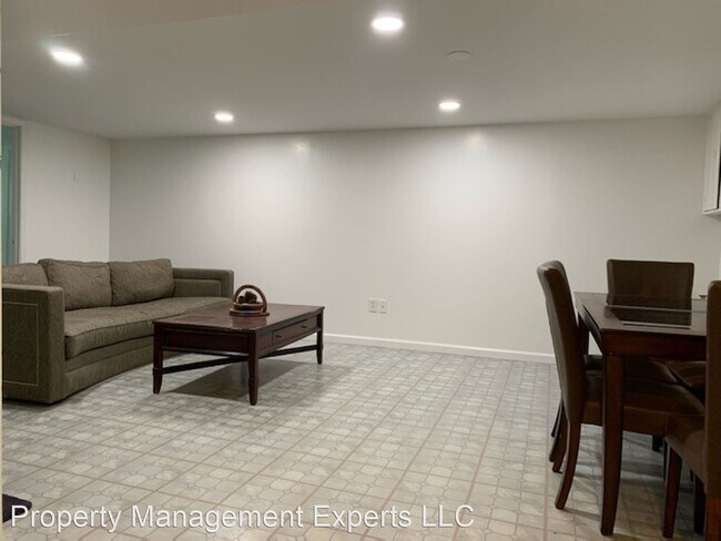 Building Photo - 3225 Nottage Ln