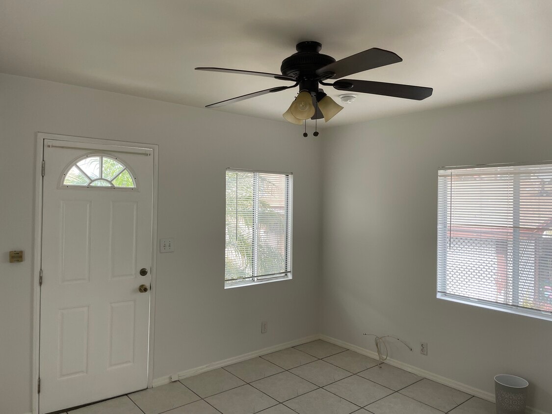 1212 Sanborn Ave Unit 1214., Los Angeles, CA 90029 Apartments in Los Angeles, CA