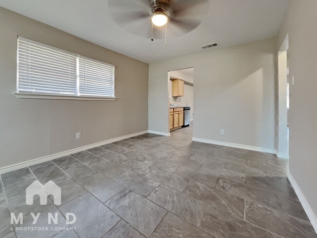 Building Photo - 1307 Cardinal Dr